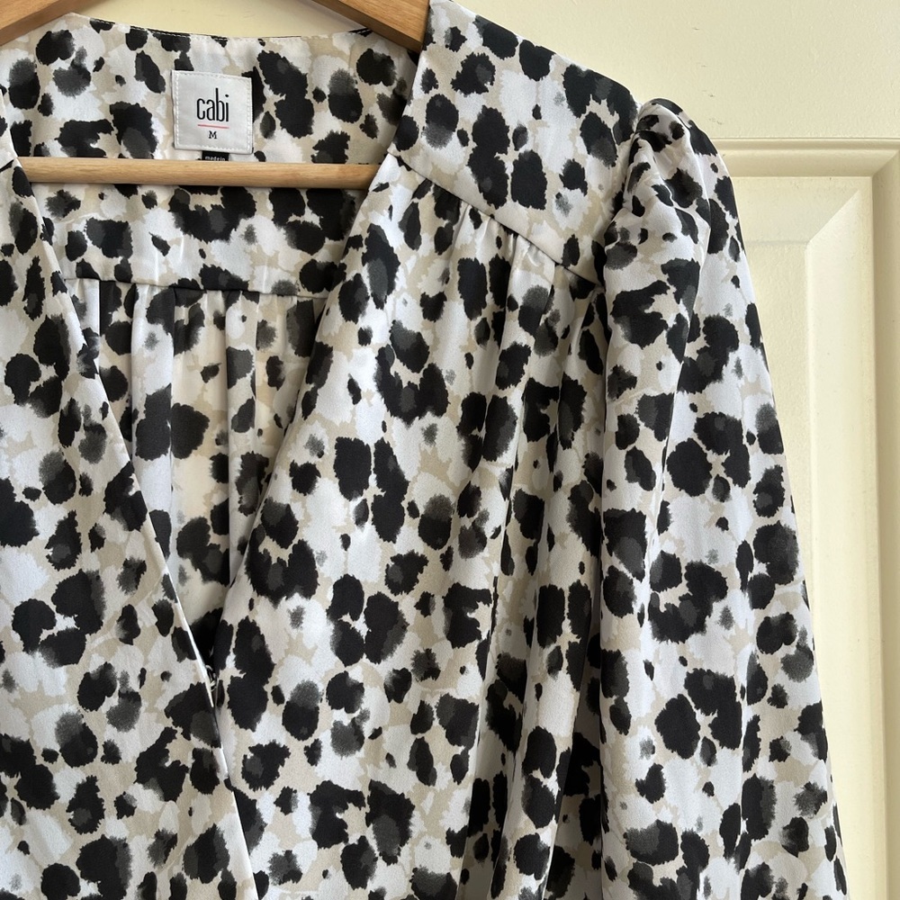 Cabi The Tastemaker Rosette Blouse in Leopard Print 5898 - Picture 3 of 10